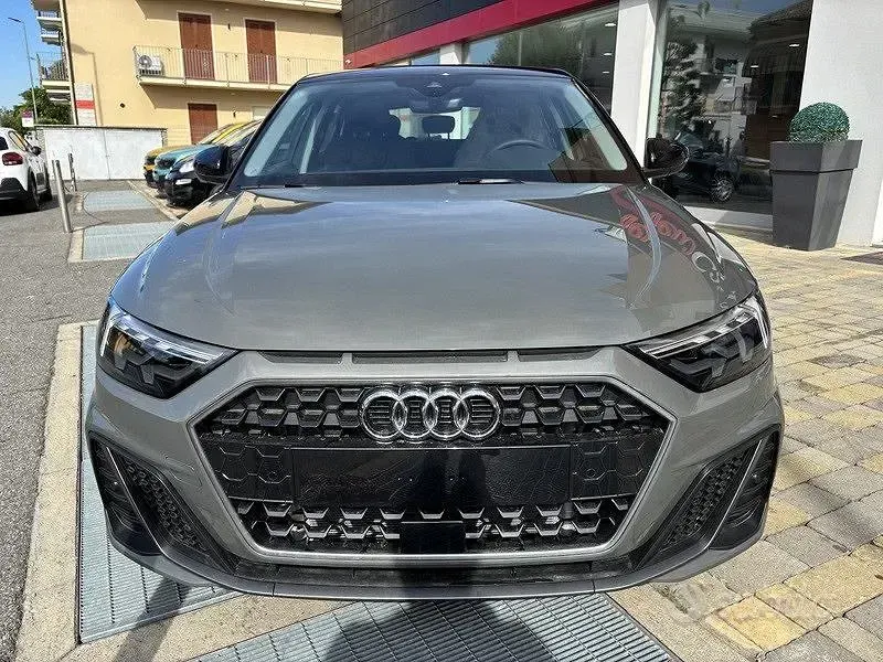 Nuova Audi A1 Sportback S-Line 116 CV (85 kW) 2026 Grigio Utilitaria