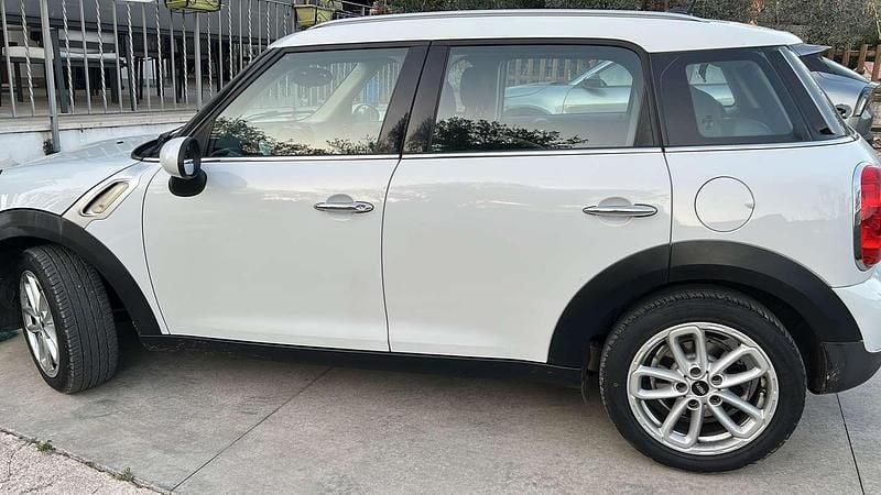 Usata Mini Cooper D Countryman 111 CV (81 kW) 2015 Bianco SUV