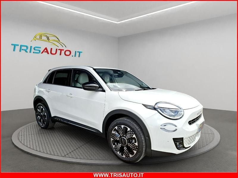 Usata Fiat 600 La Prima 110 CV (80 kW) 2024 Bianco SUV