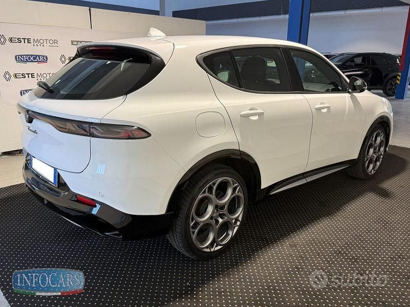 Usata Alfa Romeo Tonale Ti 131 CV (96 kW) 2023 Bianco pastello SUV