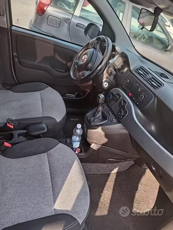 Usata Fiat Panda 75 CV (55 kW) 2018 Grigio Utilitaria