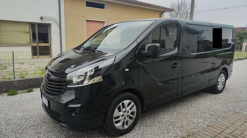 Usata Opel Vivaro S 125 CV (91 kW) 2016 Nero Monovolume