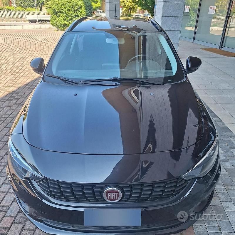 Usata Fiat Tipo S 120 CV (88 kW) 2020 Nero Station wagon