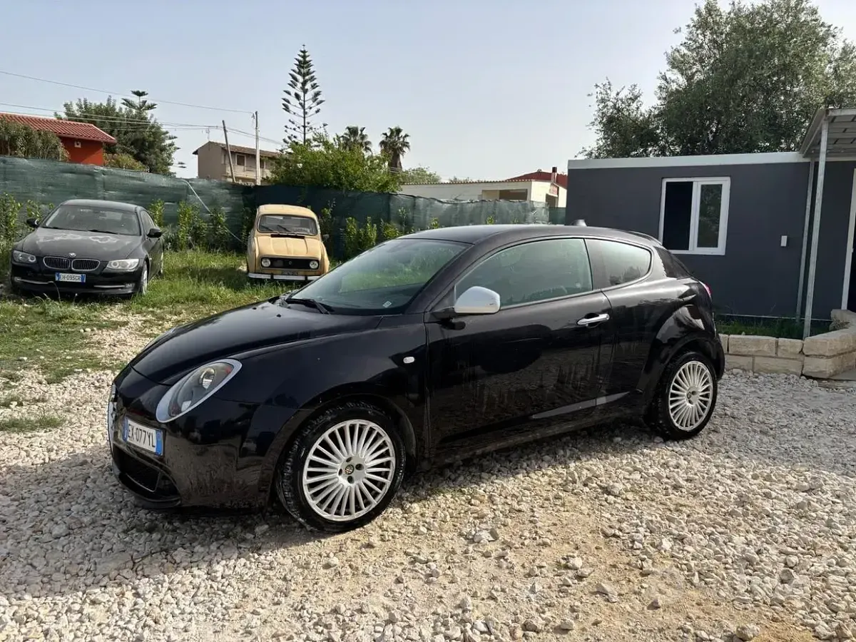 Usata Alfa Romeo MiTo Distinctive 85 CV (62 kW) 2014 Nero Utilitaria