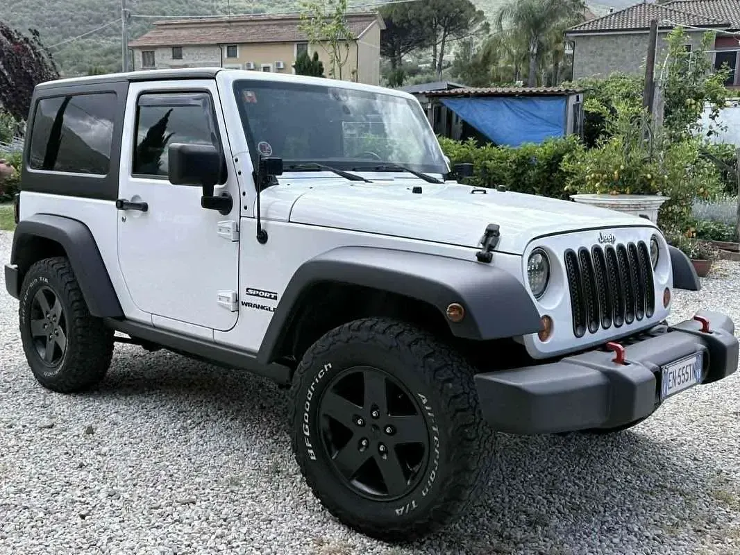 Usata Jeep Wrangler Sport 118 CV (86 kW) 2013 Bianco SUV