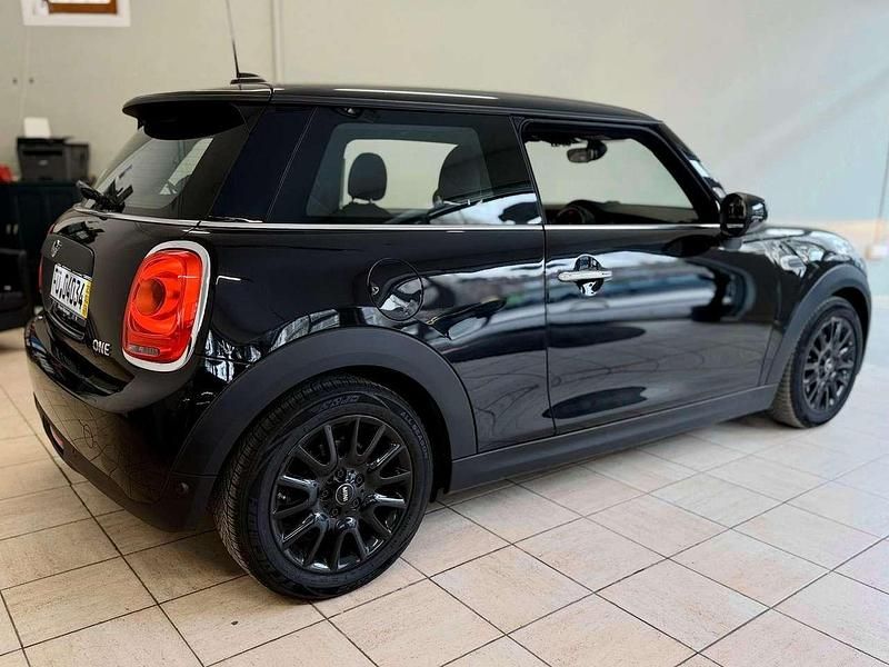 Begagnad Mini ONE 102 HK (75 kW) 2020 Other Halvkombi