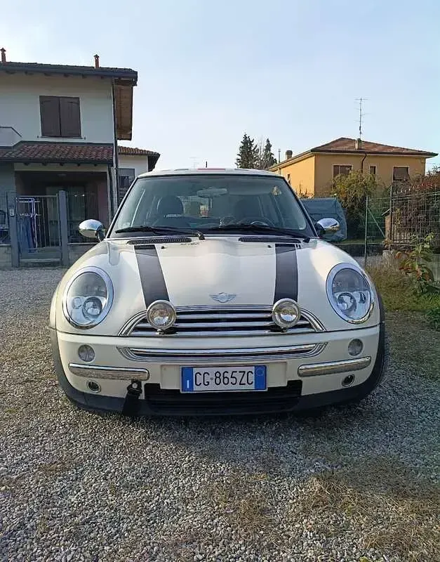 Usata Mini One D 75 CV (55 kW) 2004 Bianco Utilitaria