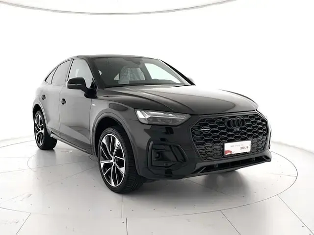 Usata Audi Q5 Sportback Comfort 204 CV (150 kW) 2024 Nero mythos metallizzato SUV