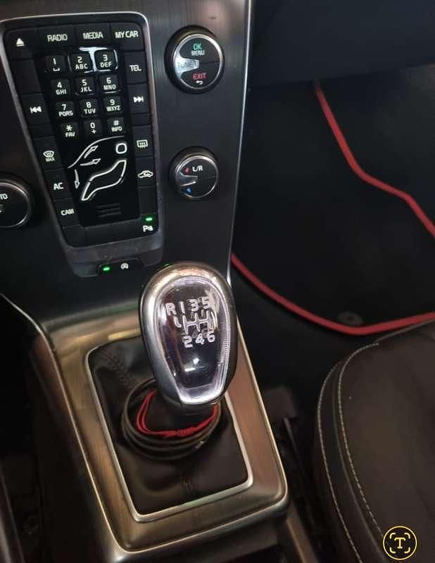 Usata Volvo V40 Summum 114 CV (83 kW) 2013 Bianco Berlina