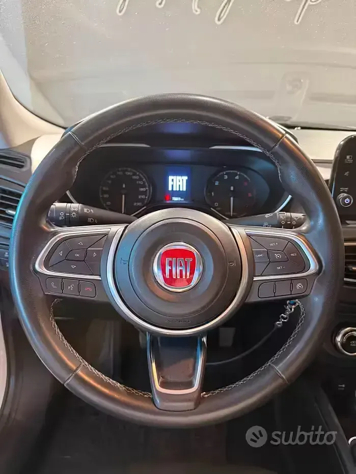 Usata Fiat Tipo Cross 131 CV (96 kW) 2021 Bianco Berlina