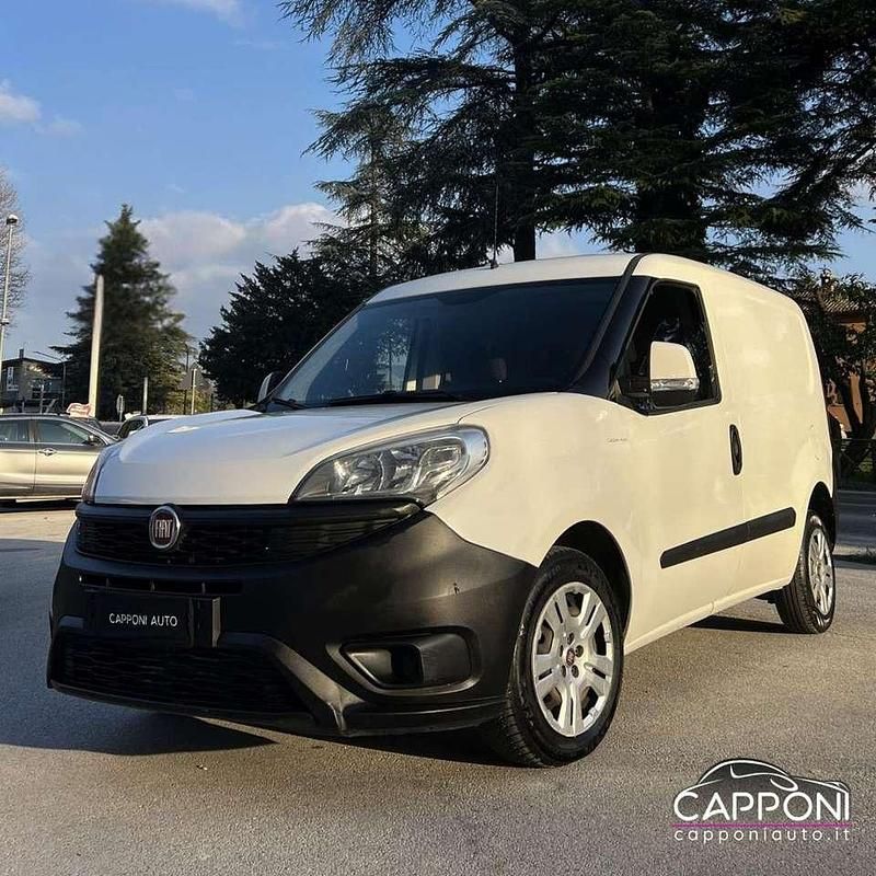Usata Fiat Doblò 105 CV (77 kW) 2017 Bianco Monovolume