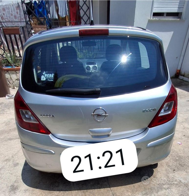Usata Opel Corsa 75 CV (55 kW) 2010 Grigio Utilitaria