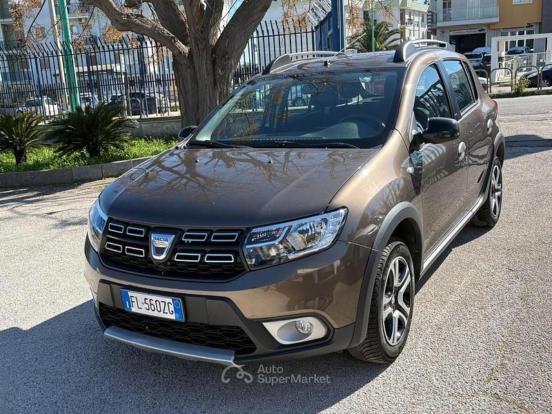 Usata Dacia Sandero 90 CV (66 kW) 2018 Berlina