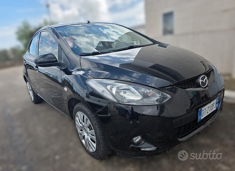 Usata Mazda 2 68 CV (50 kW) 2008 Nero Utilitaria