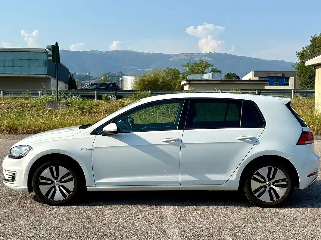Usata VW e-Golf 100 kW (136 CV) 2020 Bianco Utilitaria