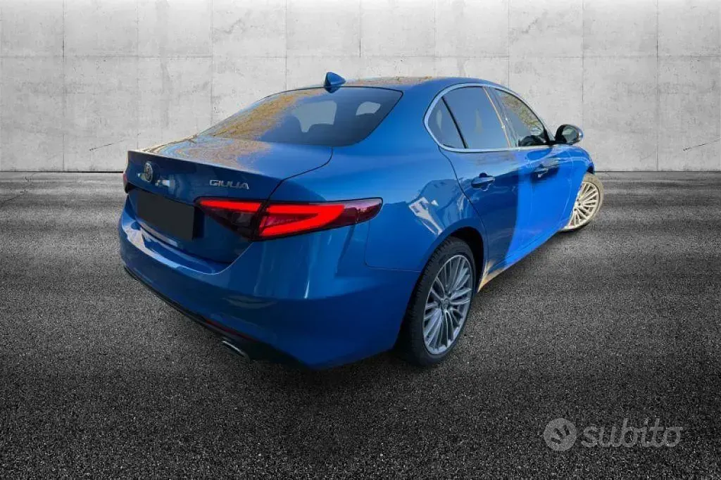 Usata Alfa Romeo Giulia Super 200 CV (147 kW) 2019 Blu/azzurro Berlina