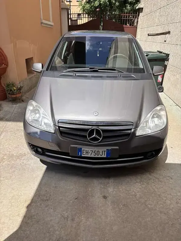 Usata Mercedes A160 Executive 95 CV (69 kW) 2011 Utilitaria