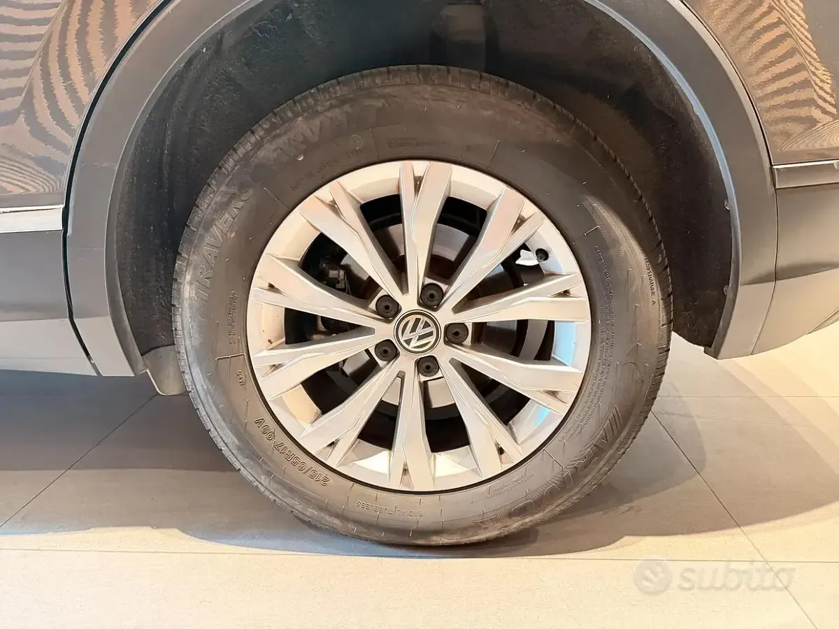 Usata VW Tiguan Business 150 CV (110 kW) 2017 Grigio SUV