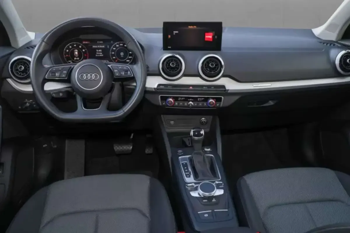 Usata Audi Q2 S-Line 150 CV (110 kW) 2023 Grigio SUV
