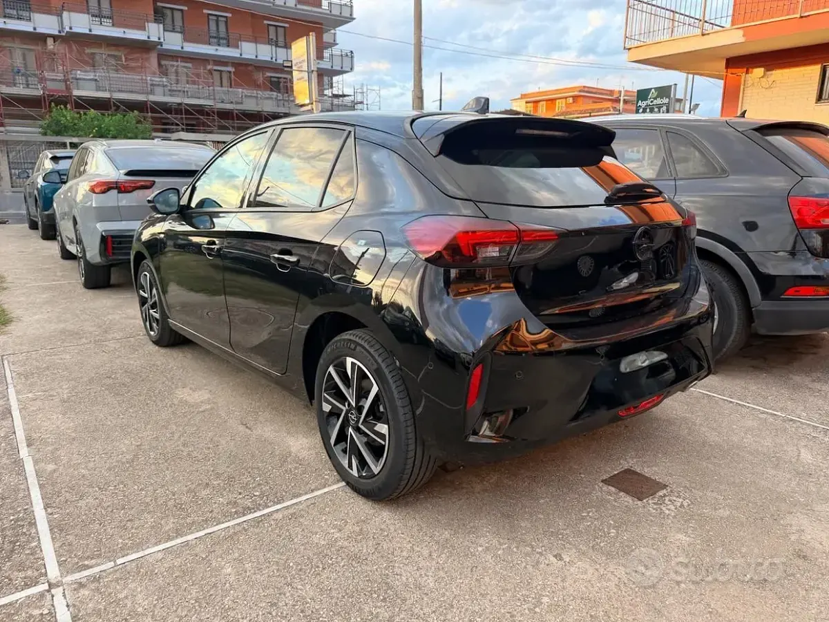 Usata Opel Corsa 101 CV (74 kW) 2024 Nero Utilitaria