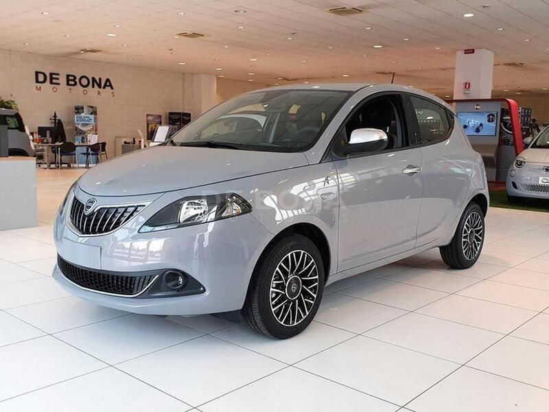 Grigio Usata 2023 Lancia Ypsilon S Due volumi | 15.990 € (Molto cara) - Immagine 1/3