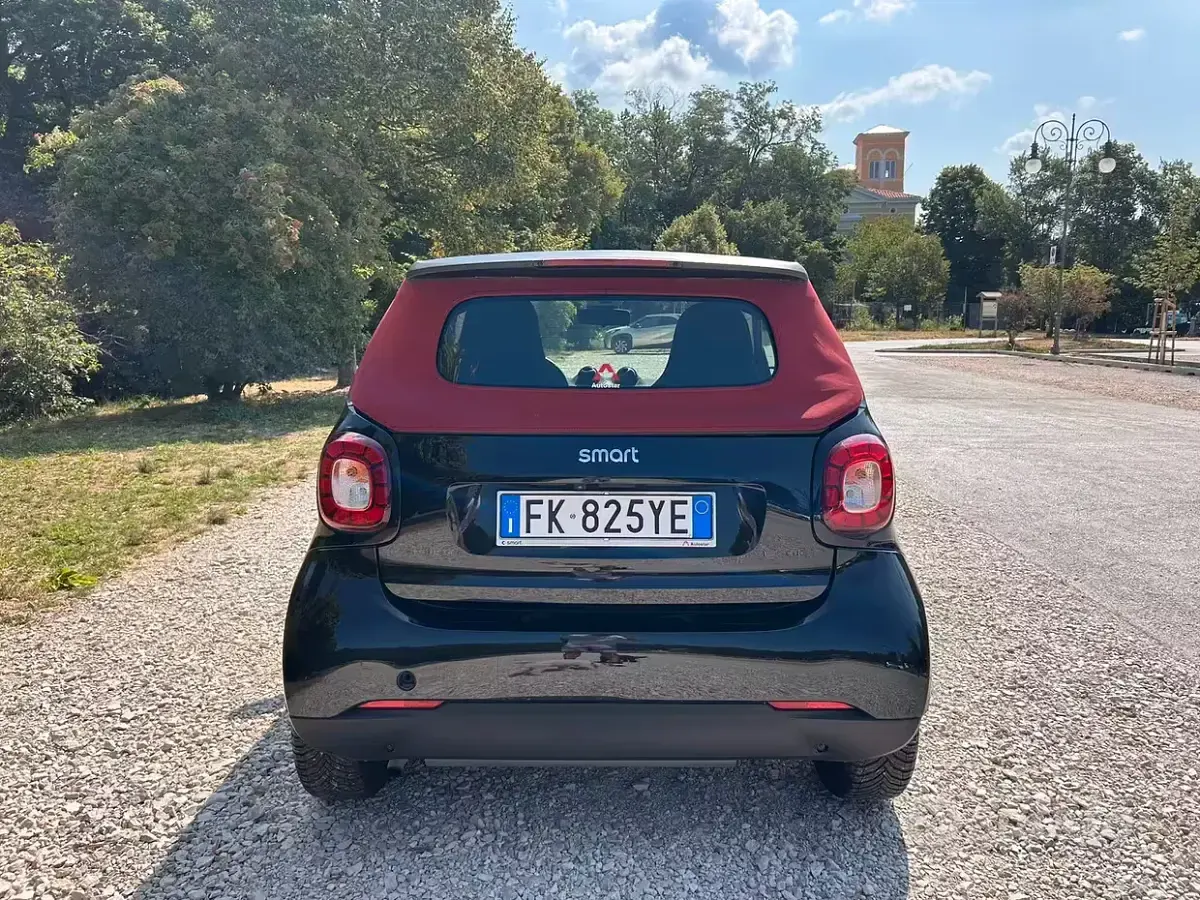 Usata Smart ForTwo Cabrio Passion 71 CV (52 kW) 2017 Nero Cabrio