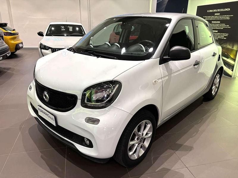 Usata Smart ForFour 71 CV (52 kW) 2019 Bianco Utilitaria