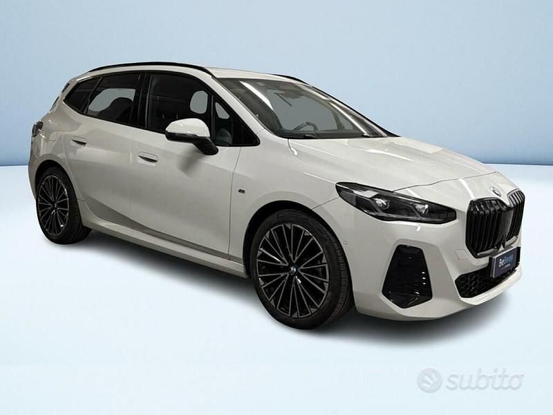 Usata BMW 218 Active Tourer M Sport 150 CV (110 kW) 2024 Bianco pastello Monovolume