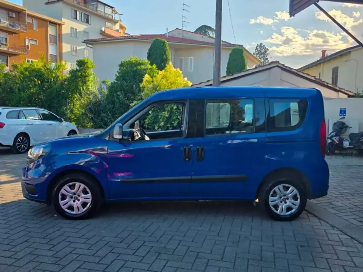 Usata Fiat Doblò Lounge 105 CV (77 kW) 2021 Other Monovolume