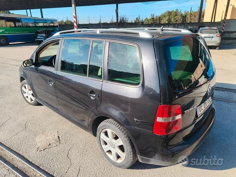 Usata VW Touran 140 CV (102 kW) 2005 Monovolume