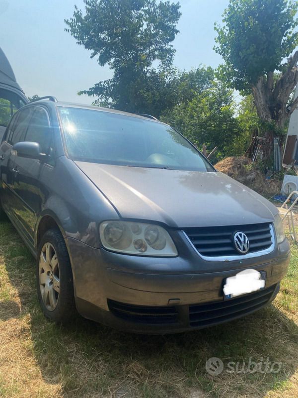 Grigio Usata 2005 VW Touran Monovolume | 2000 € - Immagine 1/2