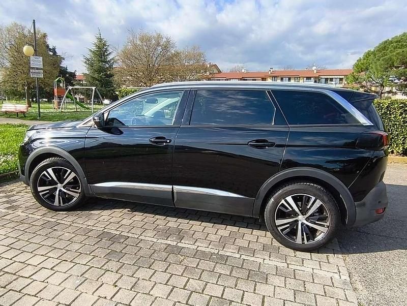 Usata Peugeot 5008 Allure 120 CV (88 kW) 2017 Nero SUV