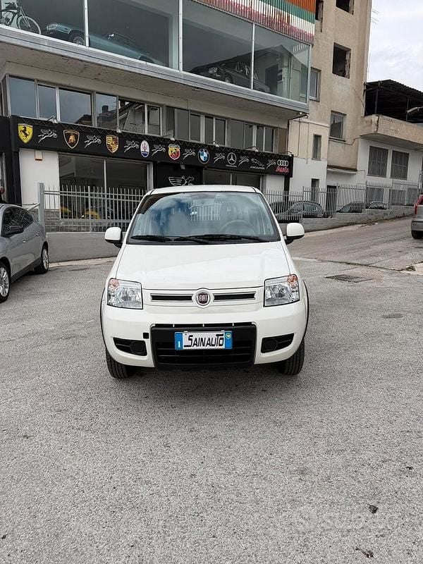 Usata Fiat Panda 4x4 Climbing 74 CV (54 kW) 2012 Bianco Utilitaria