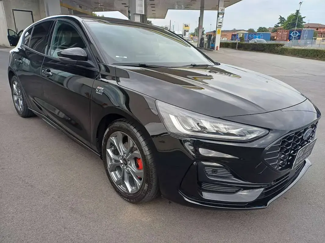 Usata Ford Focus ST-Line 125 CV (91 kW) 2023 Nero Berlina