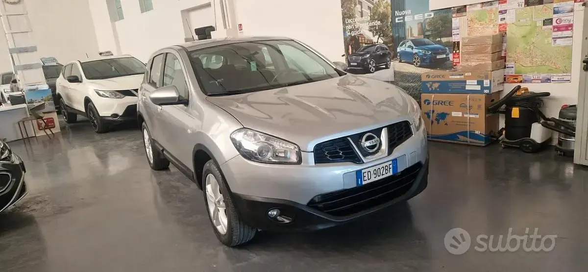 Usata Nissan Qashqai Acenta 103 CV (75 kW) 2010 Grigio SUV