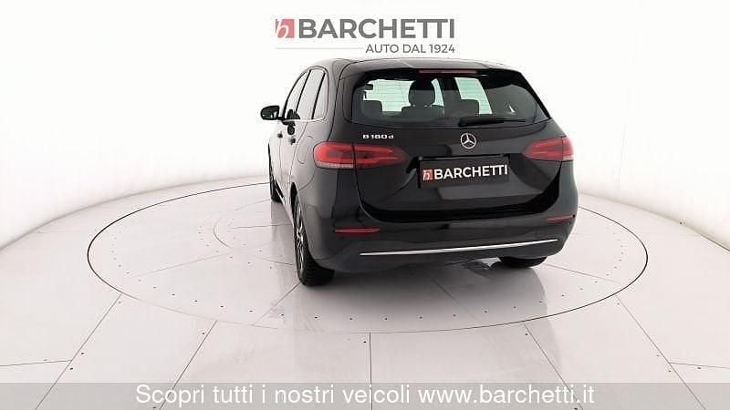 Usata Mercedes 180 Business 116 CV (85 kW) 2022 Nero Berlina