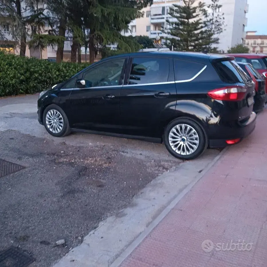 Usata Ford C-MAX 115 CV (84 kW) 2011 Nero Monovolume