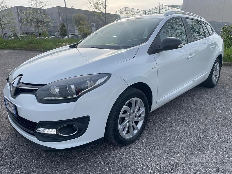 Usata Renault Mégane GrandTour LIMITED 110 CV (80 kW) 2015 Bianco Station wagon