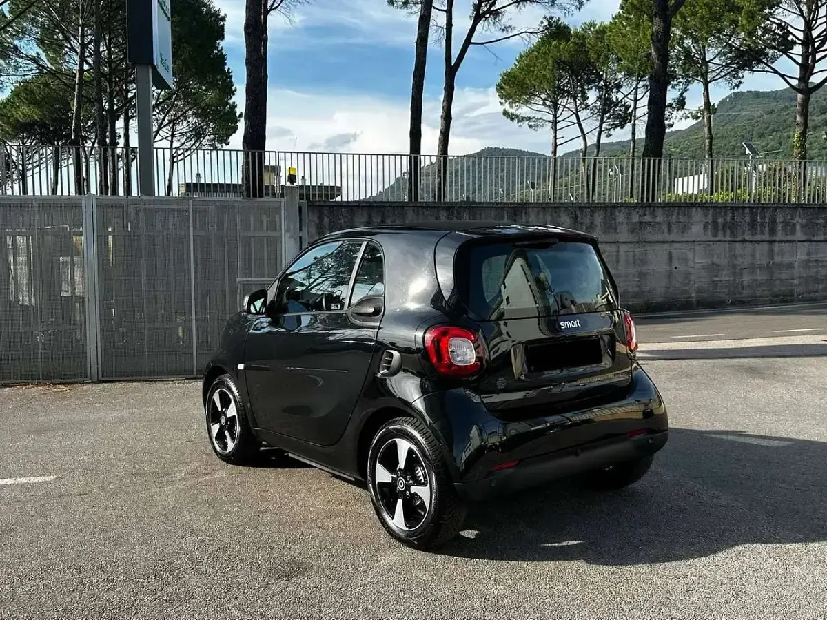 Usata Smart ForTwo Coupé Prime 41 kW (56 CV) 2020 Nero Utilitaria