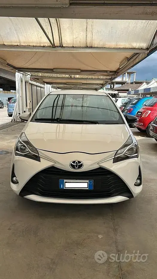 Usata Toyota Yaris 72 CV (52 kW) 2019 Bianco Berlina