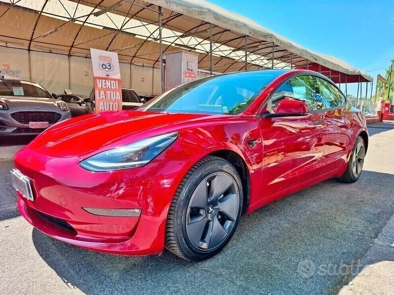 Rosso Usata 2021 Tesla Model 3 Long Range Tre volumi | 27.990 € (Buon prezzo) - Immagine 1/4