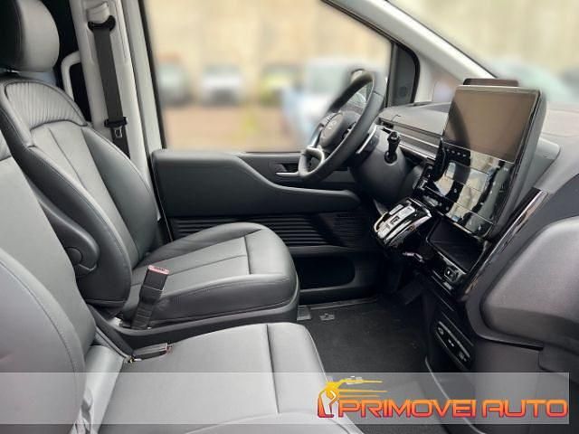 Usata Hyundai Staria 177 CV (130 kW) 2024 Bianco Monovolume