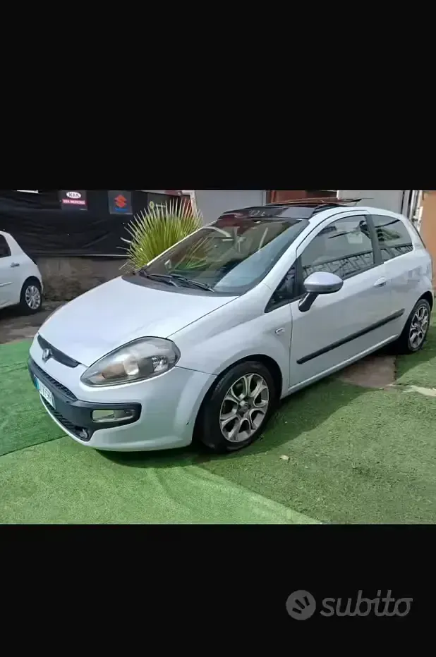 Usata Fiat Punto Sport 90 CV (66 kW) 2009 Grigio Utilitaria