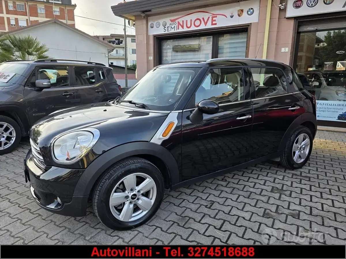 Usata Mini Park Lane Countryman 111 CV (81 kW) 2015 Nero SUV