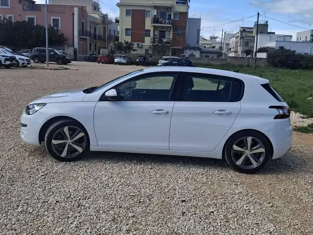Usata Peugeot 308 Allure 131 CV (96 kW) 2017 Berlina