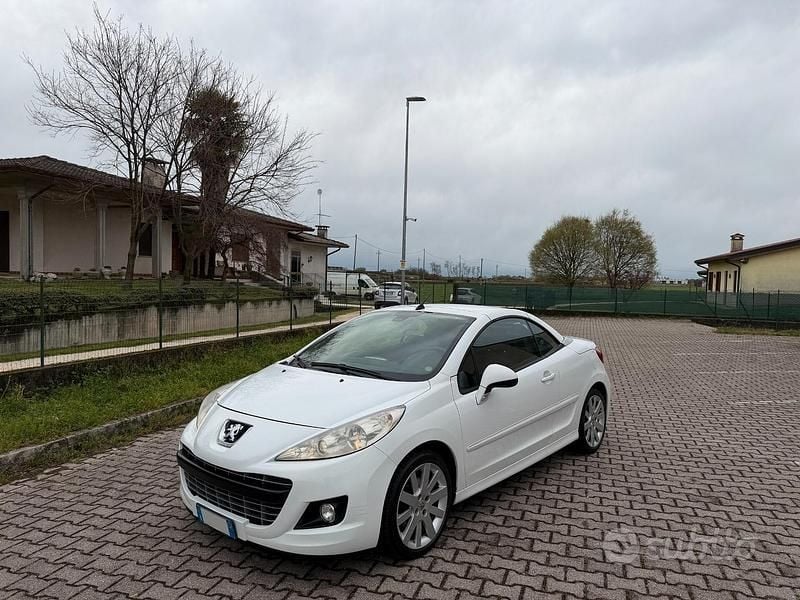 Usata Peugeot 207 CC 108 CV (79 kW) 2010 Bianco Cabrio