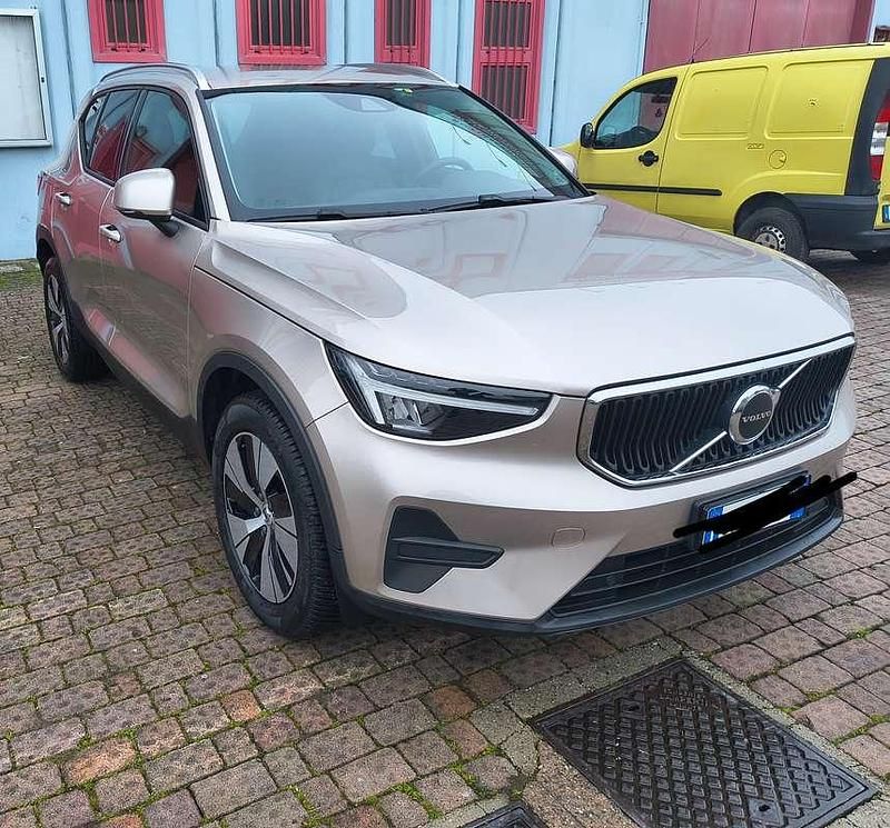 Usata Volvo XC40 Core 129 CV (94 kW) 2023 Beige SUV