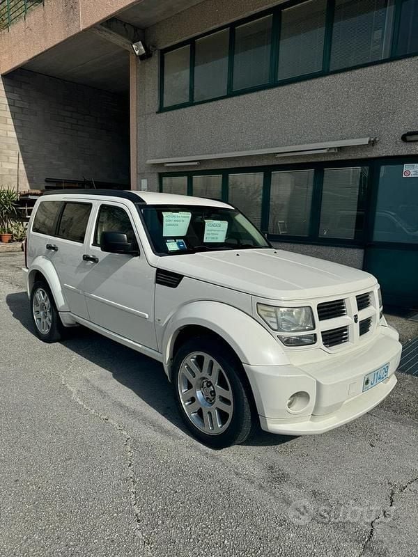 Usata Dodge Nitro 177 CV (130 kW) 2008 Bianco SUV