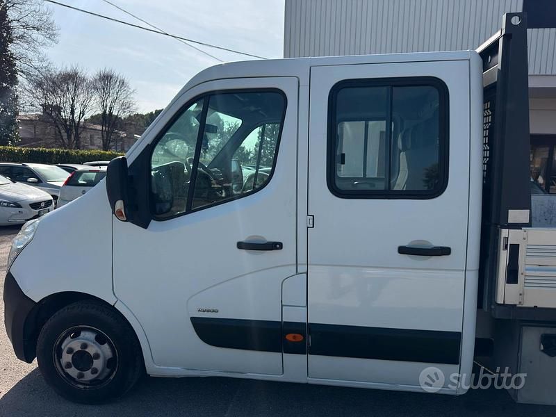 Usata Opel Movano 165 CV (121 kW) 2015 Bianco Monovolume