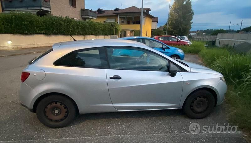 Usata Seat Ibiza 70 CV (51 kW) 2009 Grigio